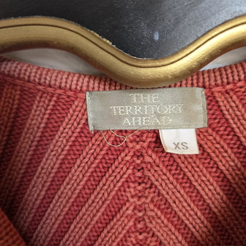 The Territory Ahead Women's V-Neck Red/Burnt Orange Sweater Size‎ XS